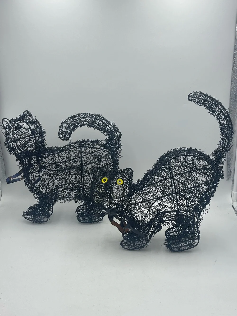 2 Primitive Black Wire Scaredy Cats: Handcrafted Gothic Halloween Folk Art Decor